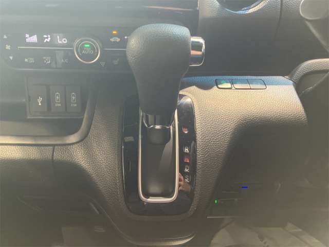ホンダ Ｎ　ＢＯＸ カスタム ６６０ Ｌ R3年 (近畿) 99