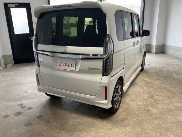 ホンダ Ｎ　ＢＯＸ カスタム ６６０ Ｌ R4年 (近畿) 99