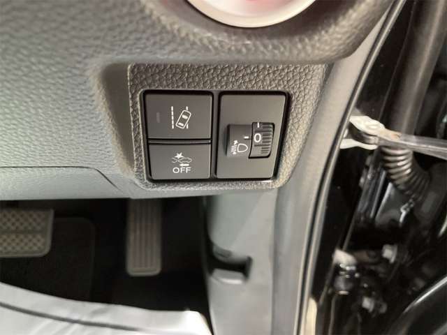 ホンダ Ｎ　ＢＯＸ カスタム ６６０ Ｌ R4年 (近畿) 99