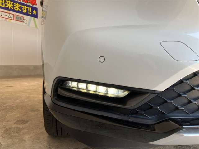 ホンダ ヴェゼル １．５ Ｅ：ＨＥＶ Ｚ R3年 (近畿) 99