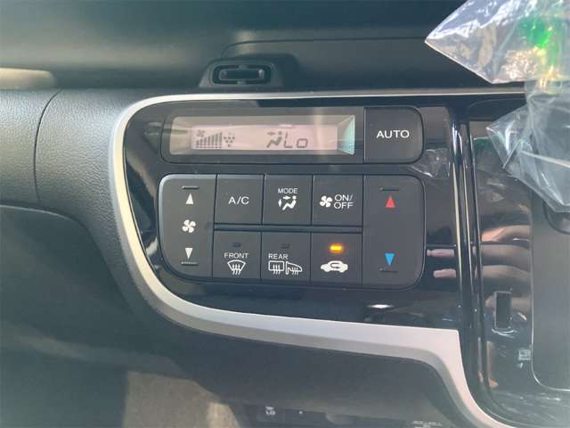 ホンダ Ｎ　ＢＯＸ ６６０ カスタムＧ ＳＳパッケージ H29年 (近畿) 99