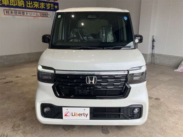 ホンダ Ｎ　ＢＯＸ カスタム ６６０ ターボ ブラック スタイル R8年 (近畿) 99