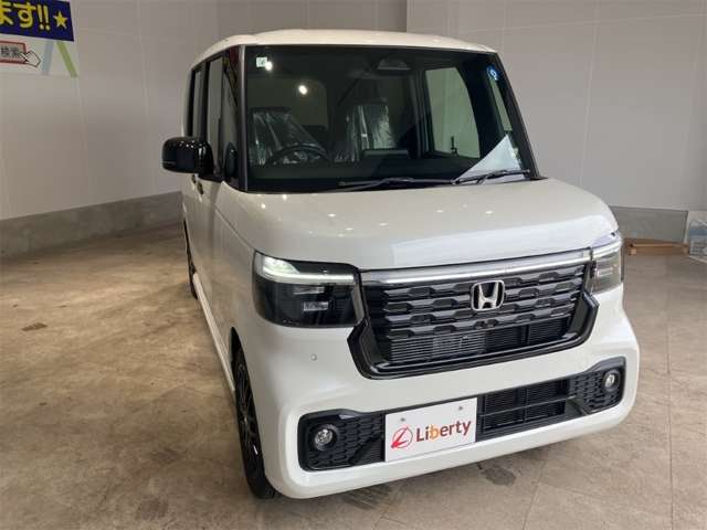 ホンダ Ｎ　ＢＯＸ カスタム ６６０ ターボ ブラック スタイル R8年 (近畿) 99