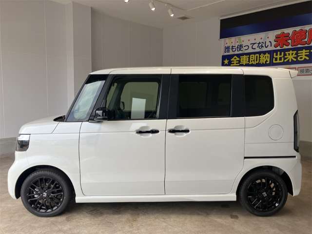 ホンダ Ｎ　ＢＯＸ カスタム ６６０ ターボ ブラック スタイル R8年 (近畿) 99