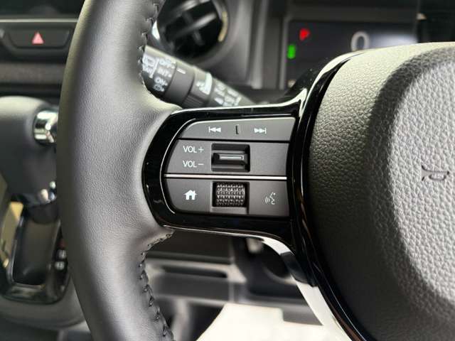 ホンダ Ｎ　ＢＯＸ カスタム ６６０ ブラック スタイル R8年 (近畿) 99