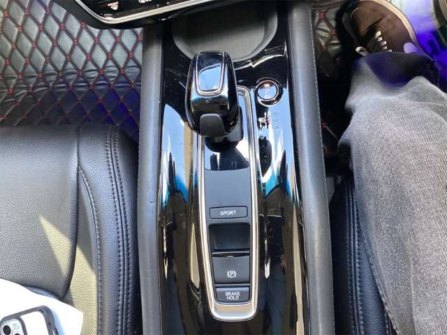 ホンダ ヴェゼル １．５ ハイブリッド Ｚ ホンダセンシング H30年 (近畿) 99