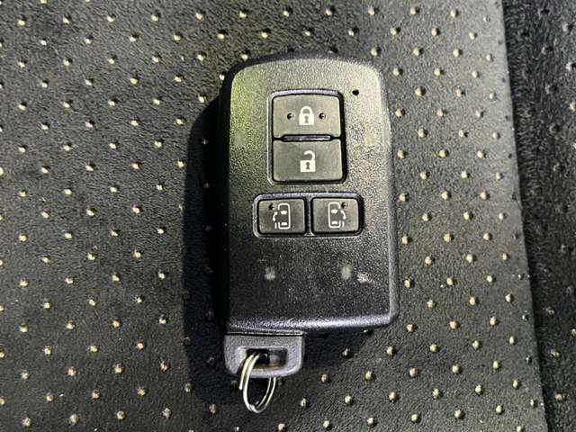 トヨタ ヴォクシー ２．０ ＺＳ 煌ＩＩＩ R3年 () 99