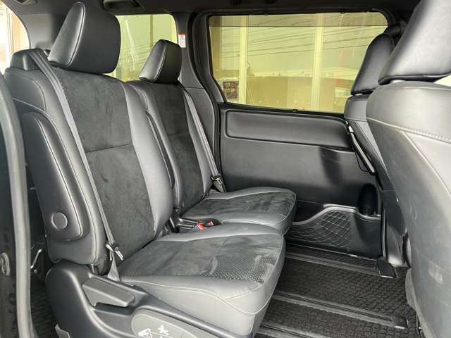 トヨタ ヴォクシー ２．０ ＺＳ 煌ＩＩＩ R3年 () 99