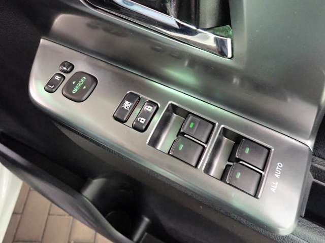 トヨタ ヴォクシー ２．０ ＺＳ 煌ＩＩ H24年 (近畿) 99