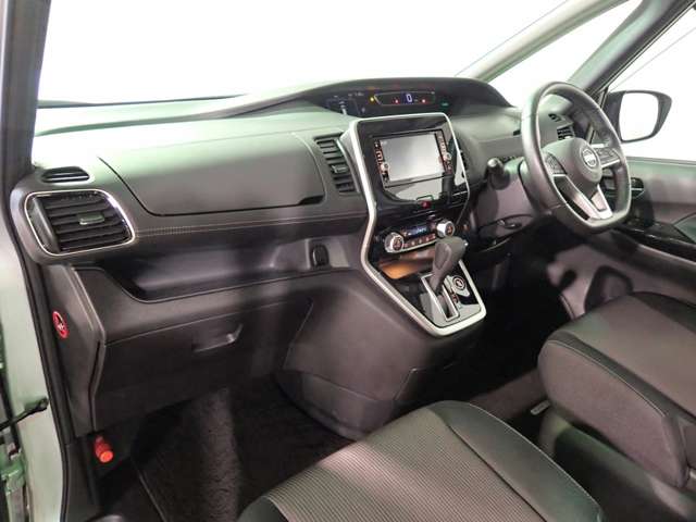 日産 セレナ ２．０ ハイウェイスターＧ H29年 () 99