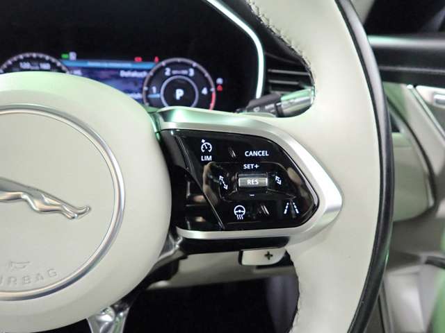 ジャガー ＸＦ Ｒダイナミック ＳＥ ２．０Ｌ Ｄ２００ ディーゼルターボ ４ＷＤ R3年 () 99