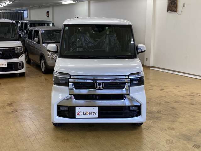 ホンダ Ｎ　ＢＯＸ カスタム ６６０ R8年 (四国) 99