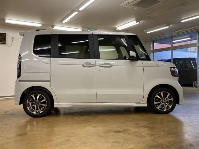 ホンダ Ｎ　ＢＯＸ カスタム ６６０ R8年 (四国) 99