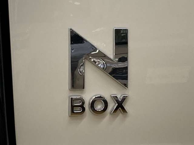 ホンダ Ｎ　ＢＯＸ カスタム ６６０ R8年 (四国) 99