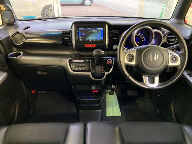 ホンダ Ｎ　ＢＯＸ ６６０ カスタムＧ ターボ Ｌパッケージ H27年 (四国) 99