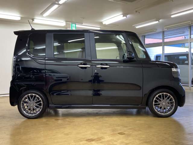 ホンダ Ｎ　ＢＯＸ カスタム ６６０ ターボ R8年 (四国) 99