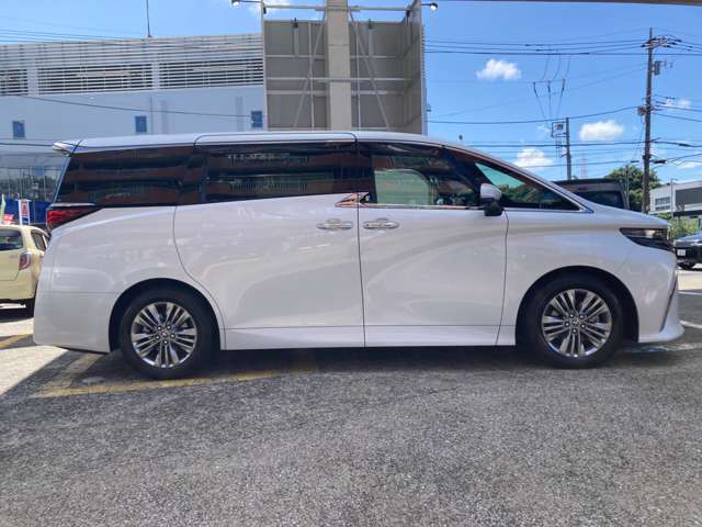 トヨタ アルファード　ハイブリッド ハイブリッド ２．５ Ｚ Ｅ－ＦＯＵＲ ４ＷＤ R6年 (関東) 99