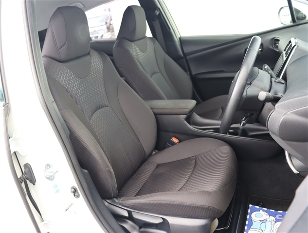 トヨタ プリウス １．８ Ｓ H29年 () 99