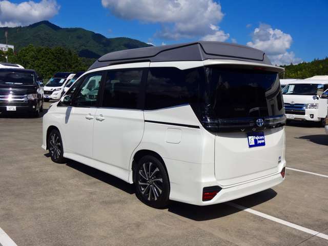 トヨタ ヴォクシー １．８ ハイブリッド Ｓ－Ｚ R7年 (関東) 99