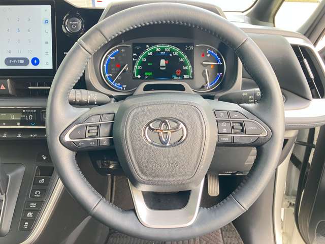 トヨタ ヴォクシー １．８ ハイブリッド Ｓ－Ｚ R5年 () 99