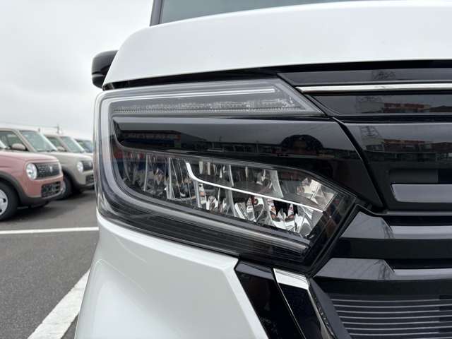 ホンダ Ｎ　ＢＯＸ カスタム ６６０ Ｌ スタイルプラス ブラック R4年 () 99