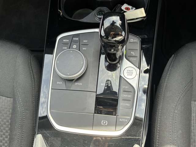 ＢＭＷ １シリーズ １１８Ｄ プレイ エディション ジョイ プラス ディーゼルターボ R3年 (四国) 99