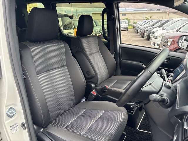 トヨタ ヴォクシー ２．０ ＺＳ 煌ＩＩ R2年 (近畿) 99