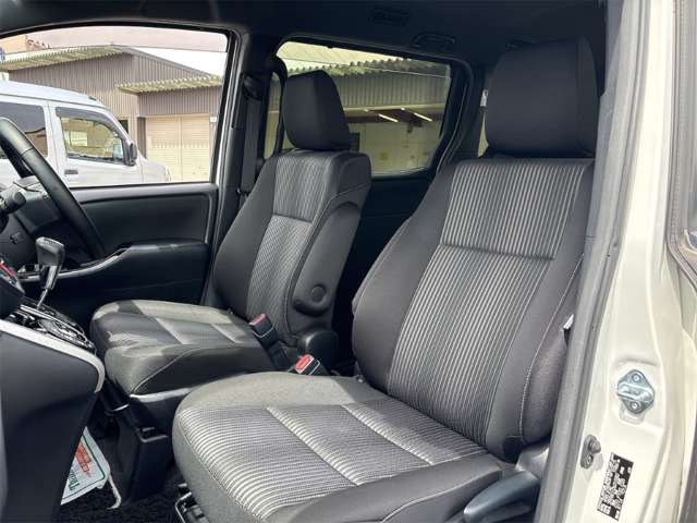 トヨタ ヴォクシー ２．０ ＺＳ 煌ＩＩ R2年 (近畿) 99