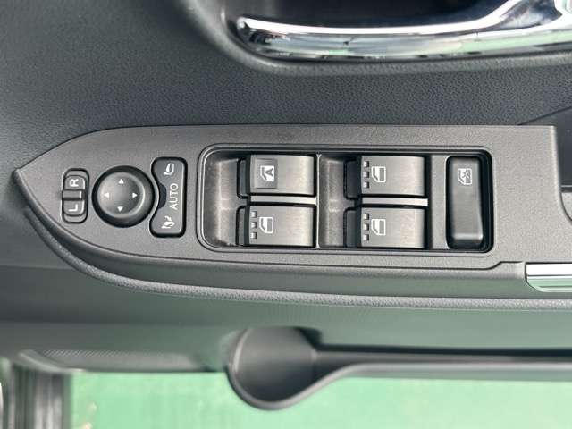 ダイハツ タント ６６０ カスタム ＲＳ R7年 () 99