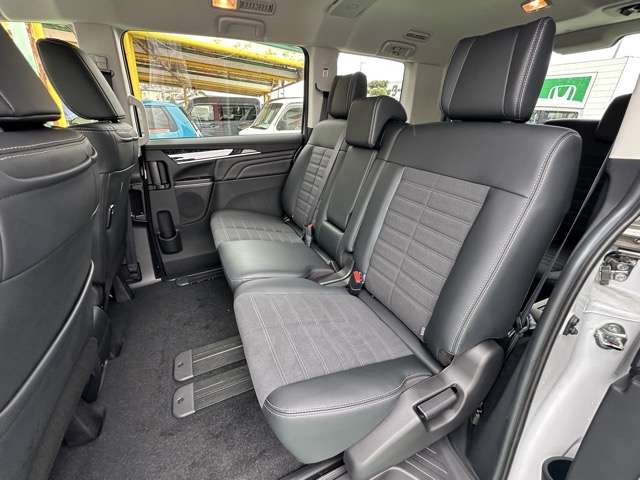 三菱 デリカ　Ｄ：５ ２．２ シャモニー 電動サイドステップ非装着車 ディーゼルターボ ４ＷＤ R8年 () 99