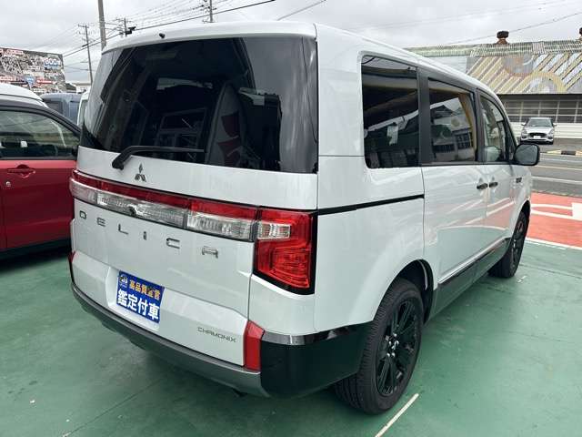 三菱 デリカ　Ｄ：５ ２．２ シャモニー 電動サイドステップ非装着車 ディーゼルターボ ４ＷＤ R8年 () 99