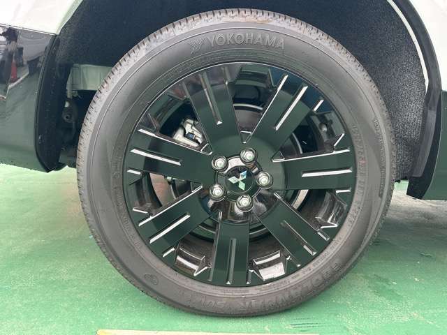 三菱 デリカ　Ｄ：５ ２．２ シャモニー 電動サイドステップ非装着車 ディーゼルターボ ４ＷＤ R8年 () 99