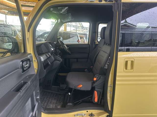 ホンダ Ｎ−ＶＡＮ ６６０ ファン ターボ ４ＷＤ R7年 () 99