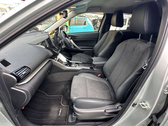 三菱 エクリプス　クロス　ＰＨＥＶ ＰＨＥＶ ２．４ Ｇ ４ＷＤ R4年 () 99
