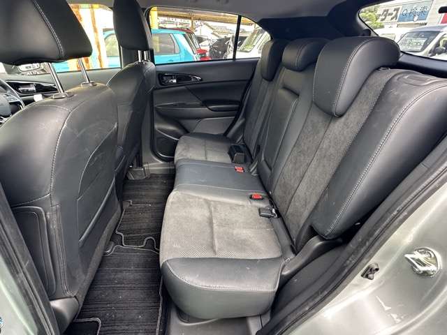 三菱 エクリプス　クロス　ＰＨＥＶ ＰＨＥＶ ２．４ Ｇ ４ＷＤ R4年 () 99
