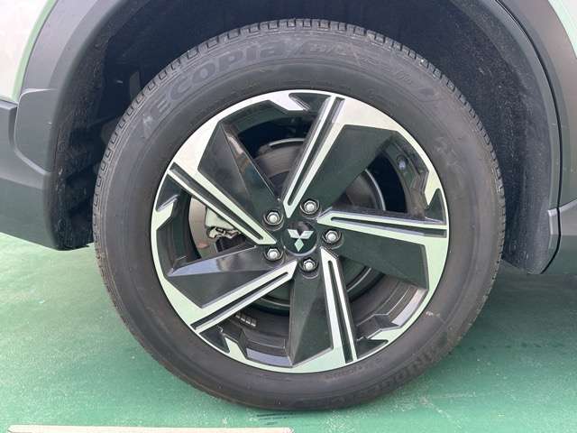 三菱 エクリプス　クロス　ＰＨＥＶ ＰＨＥＶ ２．４ Ｇ ４ＷＤ R4年 () 99