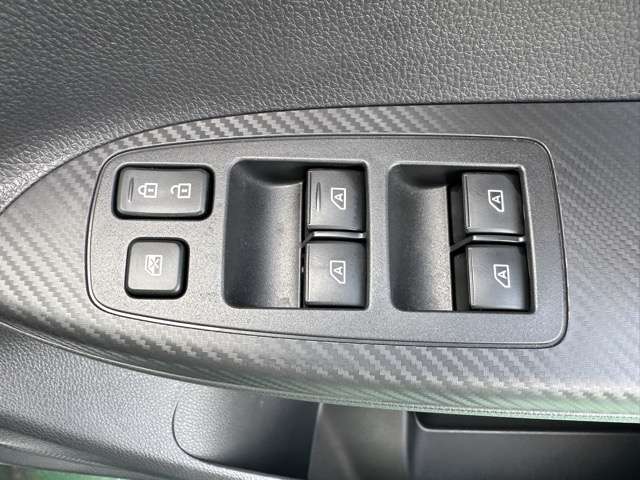 三菱 エクリプス　クロス　ＰＨＥＶ ＰＨＥＶ ２．４ Ｇ ４ＷＤ R4年 () 99