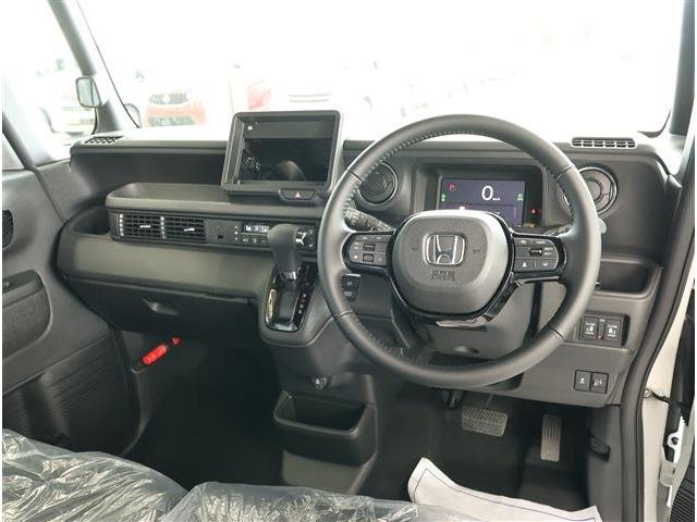ホンダ Ｎ　ＢＯＸ カスタム ６６０ R8年 () 99