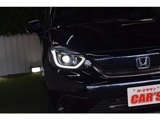 ホンダ フィット　ハイブリッド １．５ Ｅ：ＨＥＶ ホーム ４ＷＤ R4年 () 99