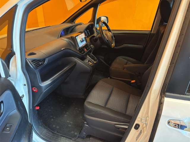 トヨタ ヴォクシー ２．０ ＺＳ 煌 H28年 () 99