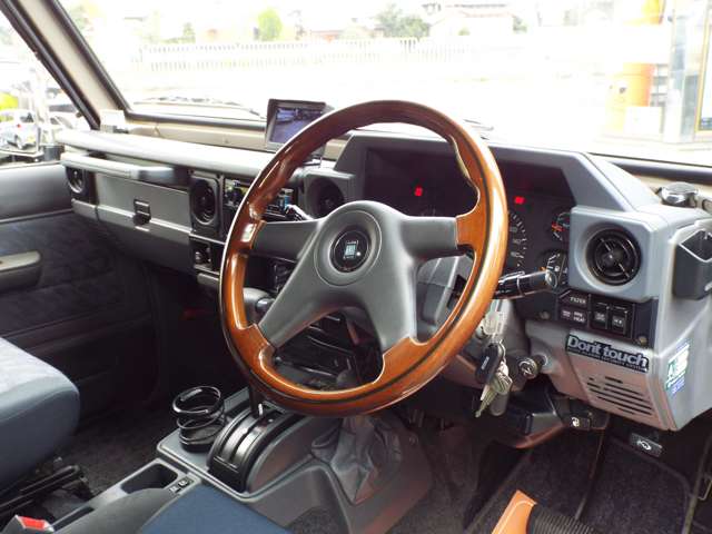 トヨタ ランドクルーザーバン ４．２ ＺＸ ＦＲＰトップ ディーゼル ４ＷＤ H9年 (近畿) 99