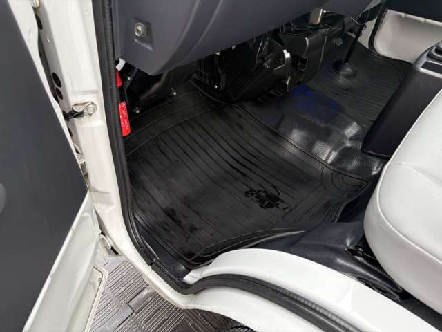 スバル サンバートラック ６６０ ＴＢ 三方開 ４ＷＤ H24年 (近畿) 99