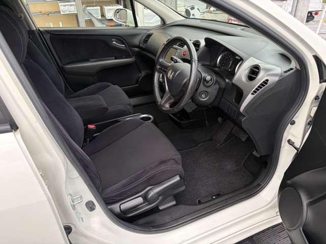 ホンダ ストリーム ２．０ ＲＳＺ H19年 (近畿) 99