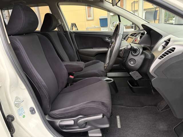 ホンダ ストリーム ２．０ ＲＳＺ H19年 (近畿) 99