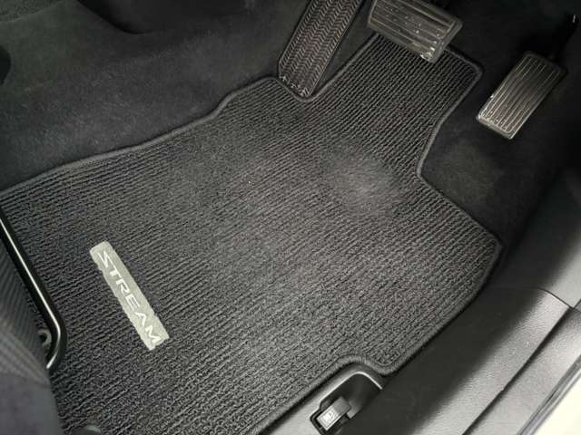 ホンダ ストリーム ２．０ ＲＳＺ H19年 (近畿) 99