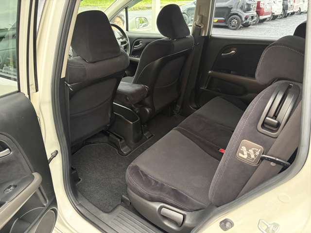 ホンダ ストリーム ２．０ ＲＳＺ H19年 (近畿) 99