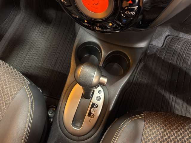 日産 ノート １．２ メダリスト H28年 (近畿) 99