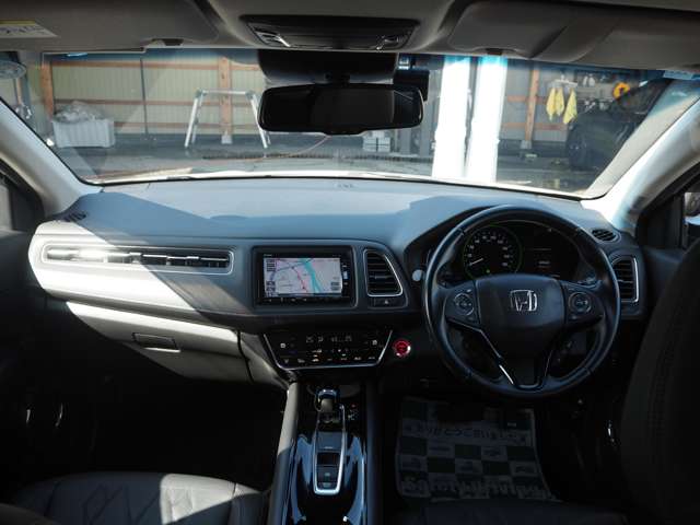 ホンダ ヴェゼル １．５ ハイブリッド Ｚ ホンダセンシング ４ＷＤ H30年 () 99