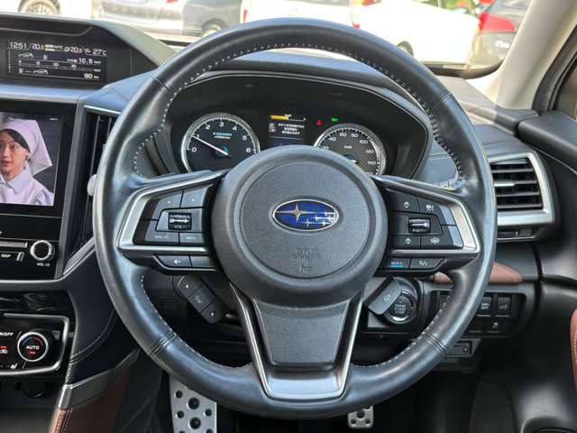 スバル フォレスター　ハイブリッド ２．０ アドバンス ４ＷＤ R3年 () 99