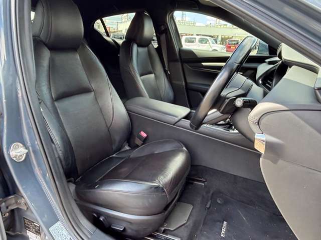 マツダ ＭＡＺＤＡ３　ファストバック ２．０ ２０Ｓ Ｌパッケージ R2年 () 99